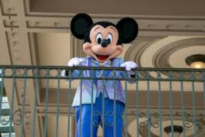 Mickey saluda - Disney Music Festival